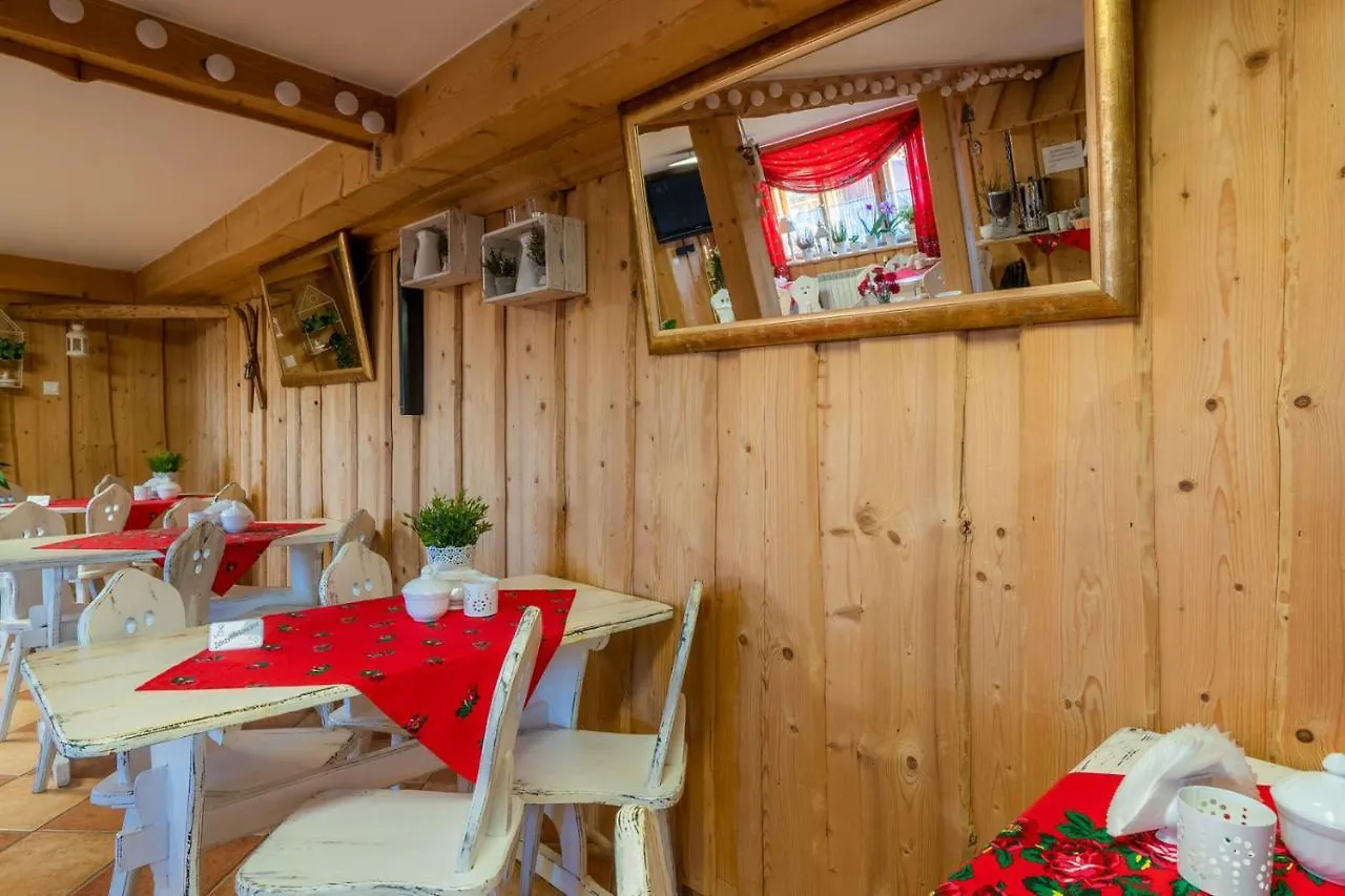 Pokoje Goscinne U Malgorzaty Jacuzzi & Sauna Zakopane Oda ve Kahvaltı